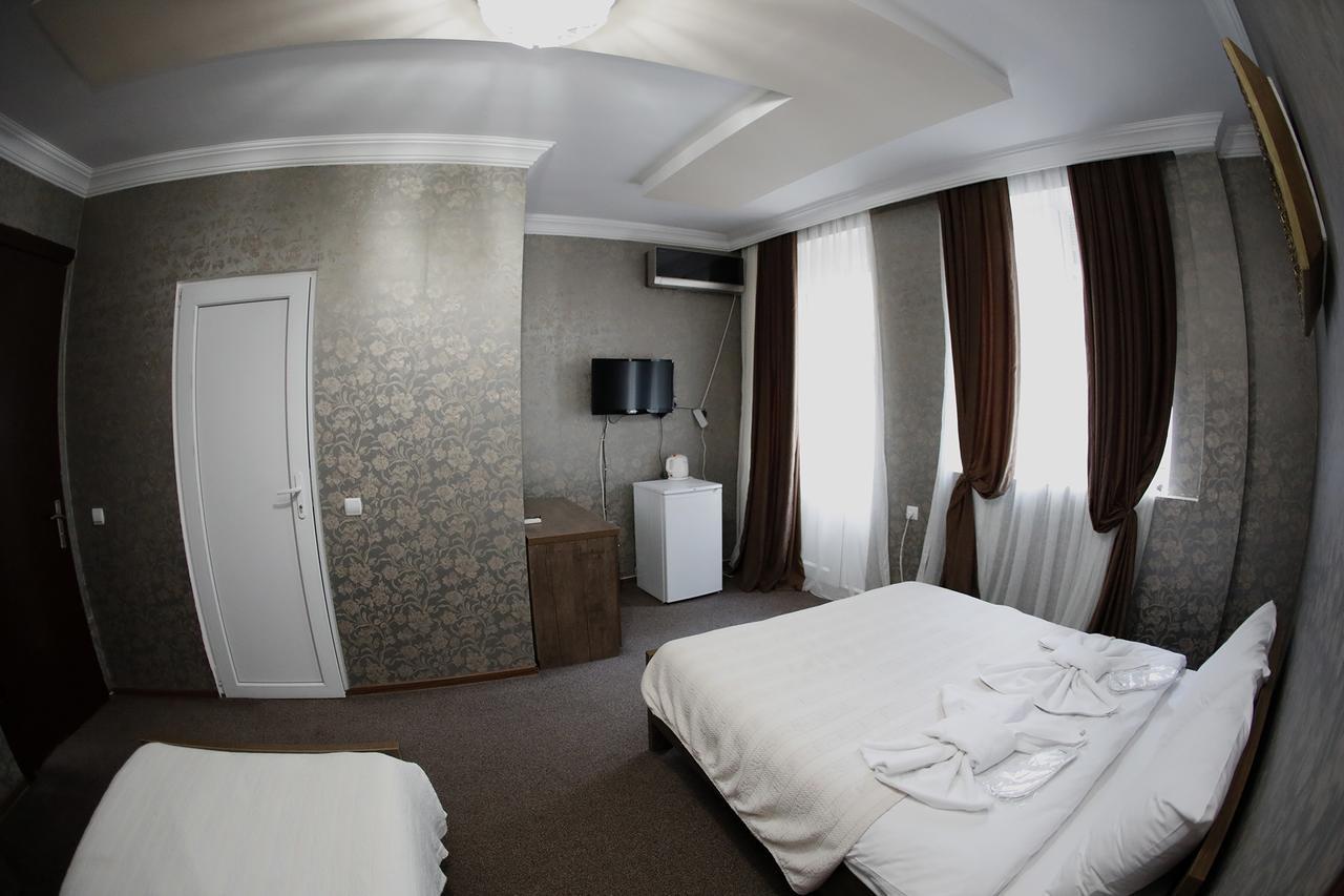 New Palace Shardeni Tbilisi Bagian luar foto